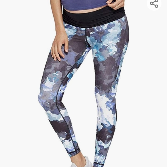 Ingrid & Isabel Women's Maternity Floral Print Active Leggings - Picture 3 of 5